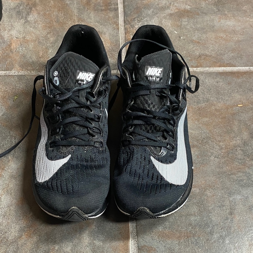 Nike Men's Black and White Athletic Shoes